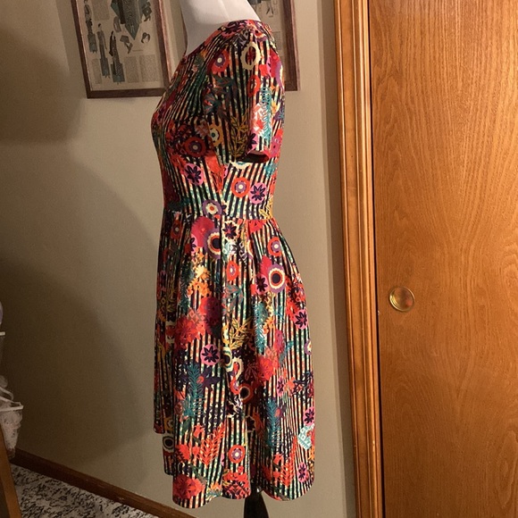 Unicorn stripe and floral Sm amelia dress Lularoe - Picture 4 of 5